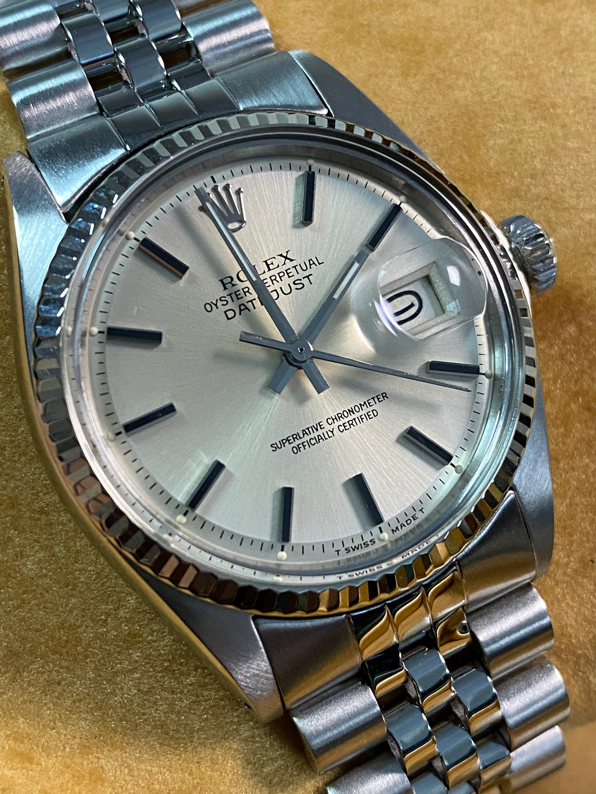 Rolex Steel Datejust 36 - Silver Index Dial - Jubilee Bracelet - 1601