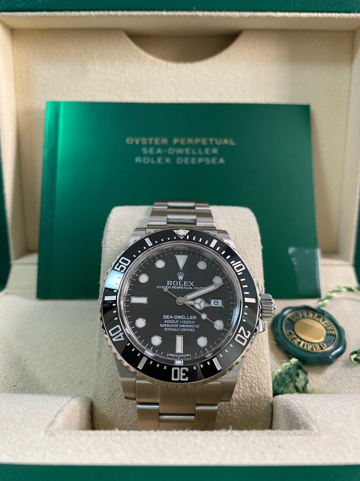 Rolex Sea-Dweller 4000 - Black Dial - 116600