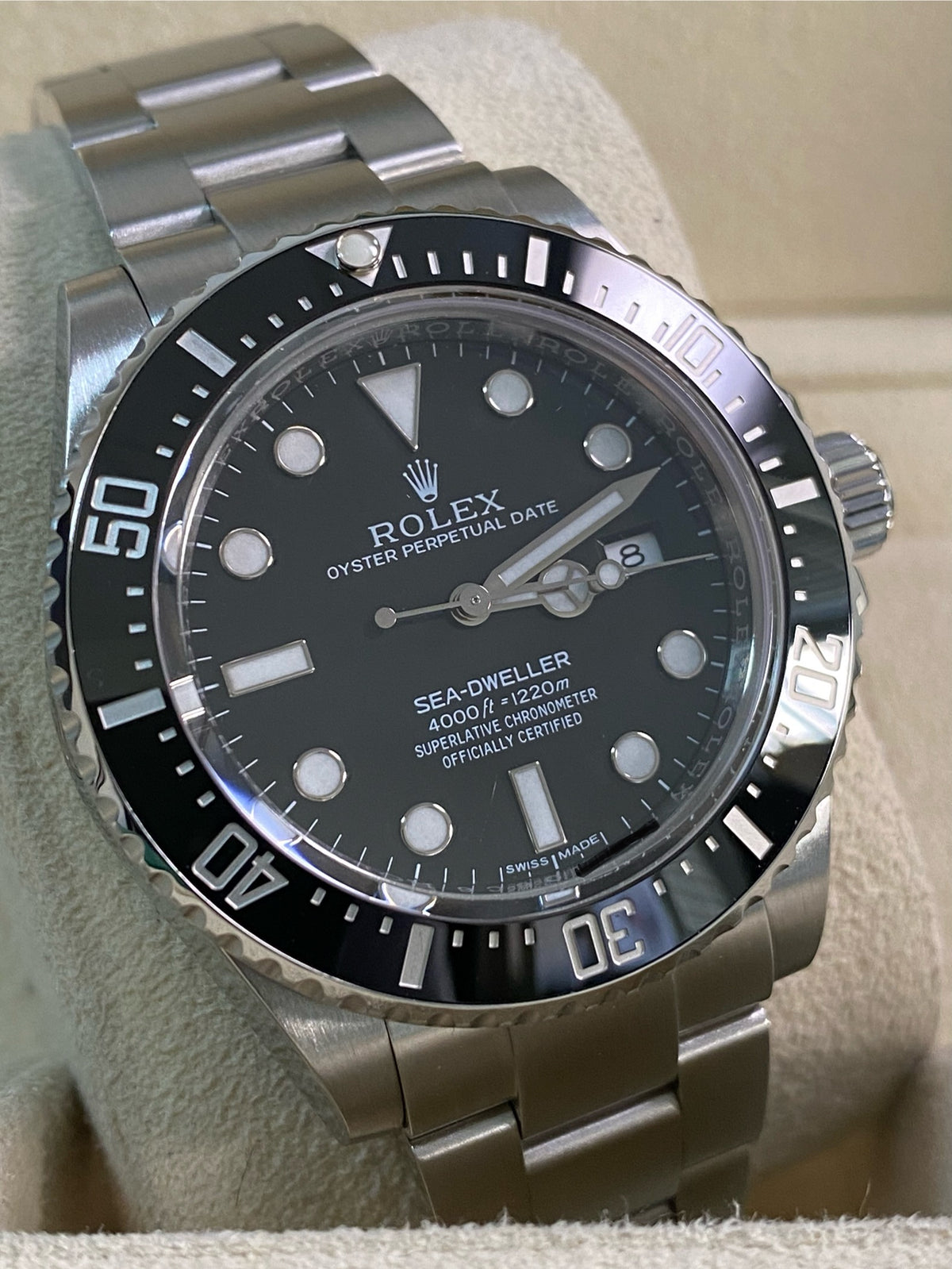 Rolex Sea-Dweller 4000 - Black Dial - 116600