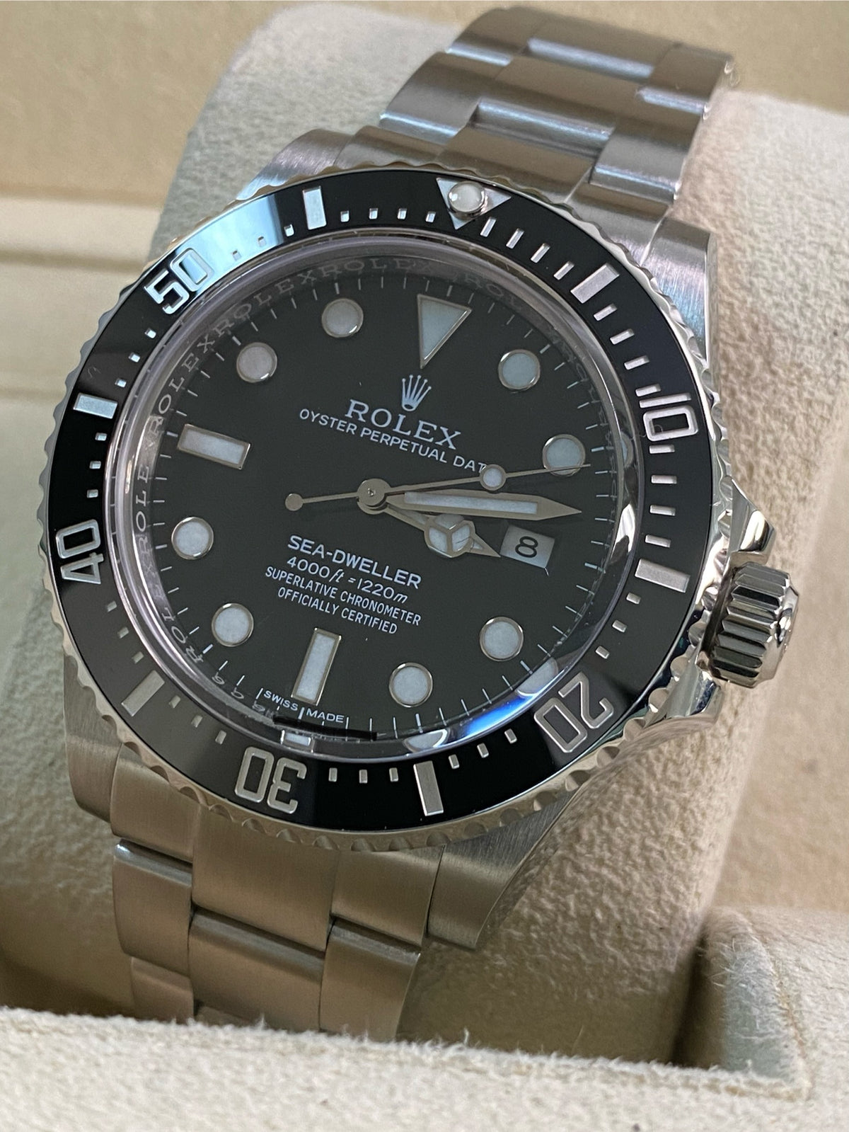 Rolex Sea-Dweller 4000 - Black Dial - 116600