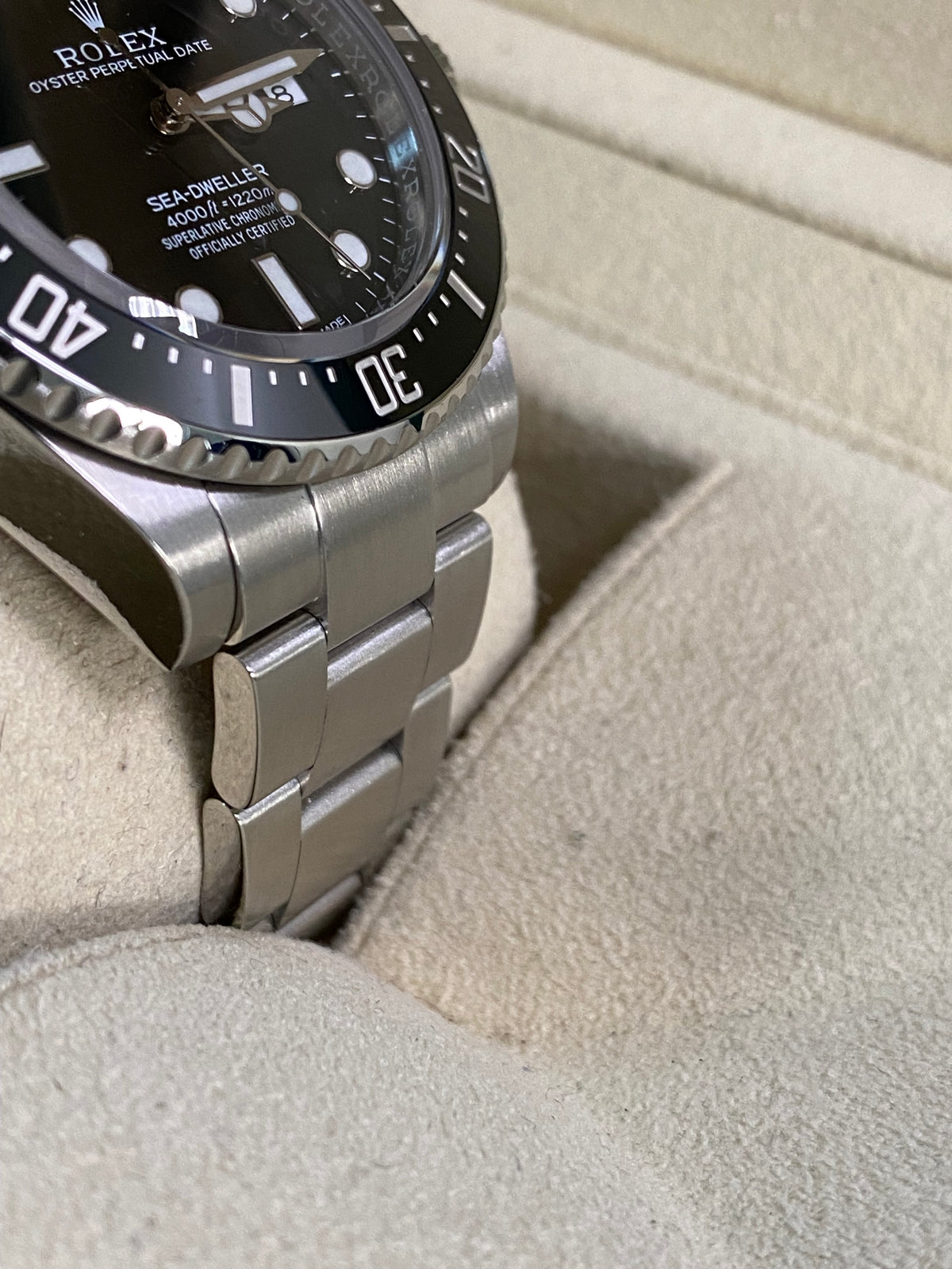 Rolex Sea-Dweller 4000 - Black Dial - 116600