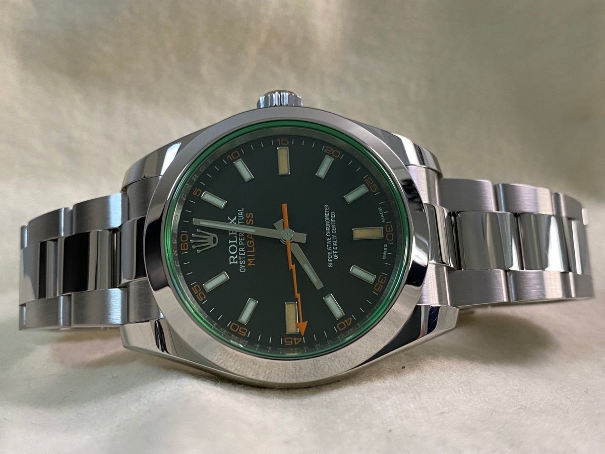 Rolex Milgauss - 2019 - Black Dial - Green Crystal - 116400GV *FULL SET*