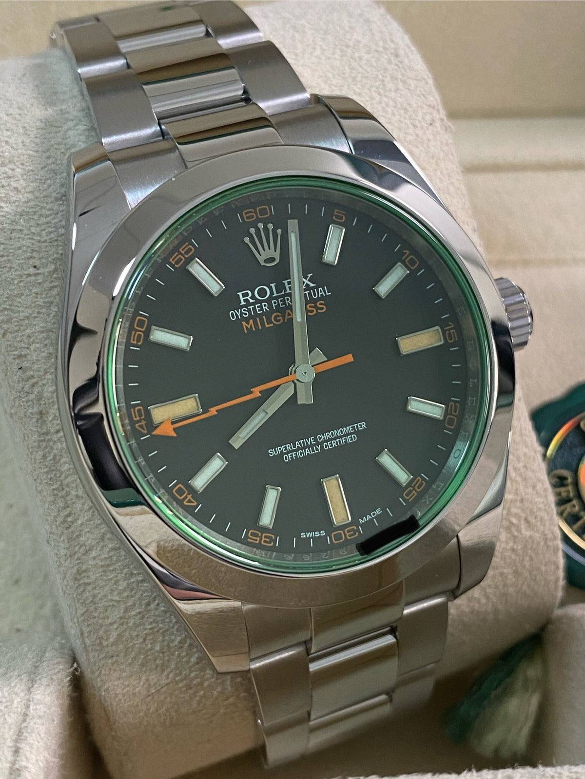 Rolex Milgauss - 2019 - Black Dial - Green Crystal - 116400GV *FULL SET*