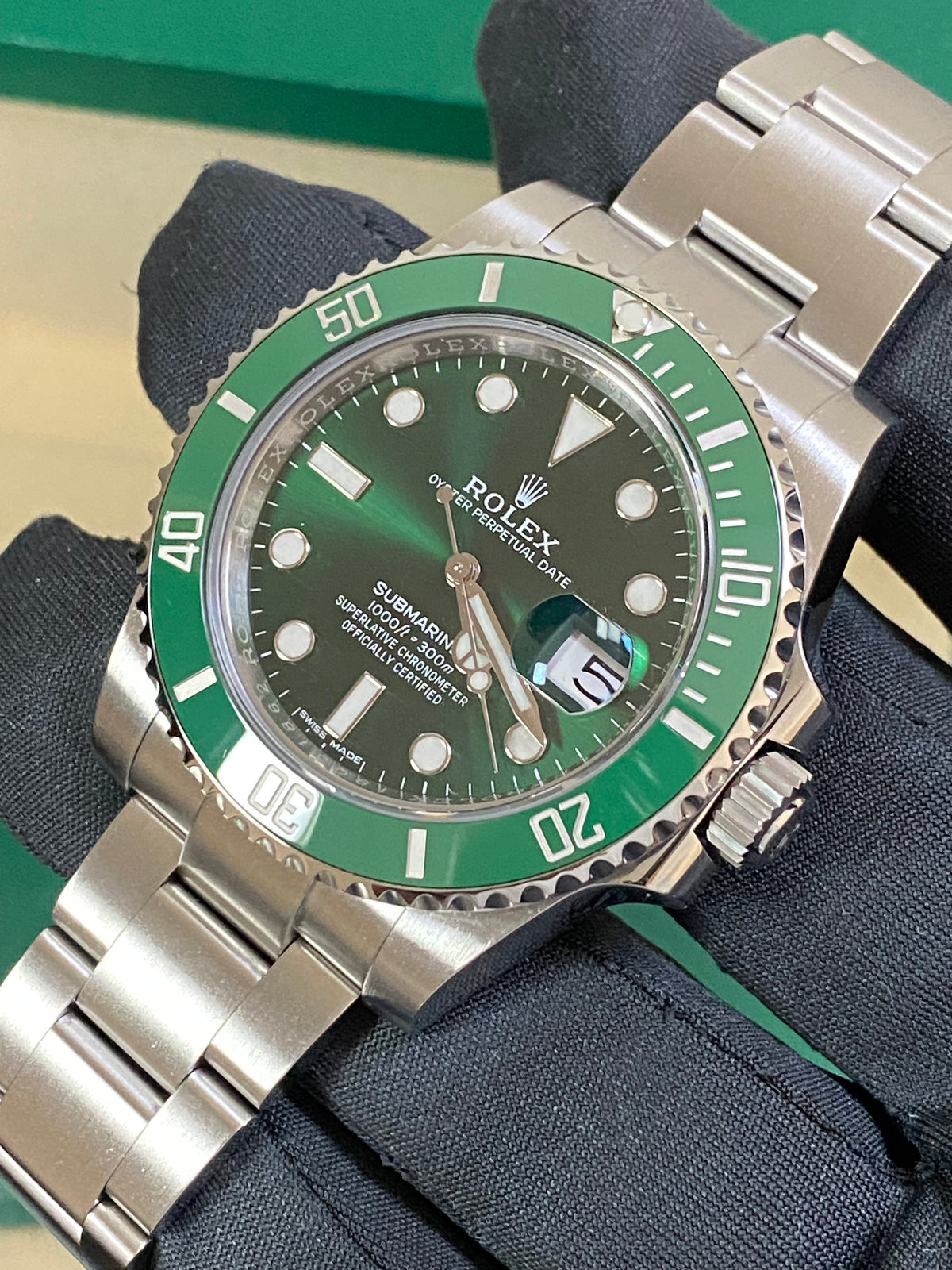 Rolex Steel Submariner Date - 2019 - "HULK" - 116610LV *FULL SET*