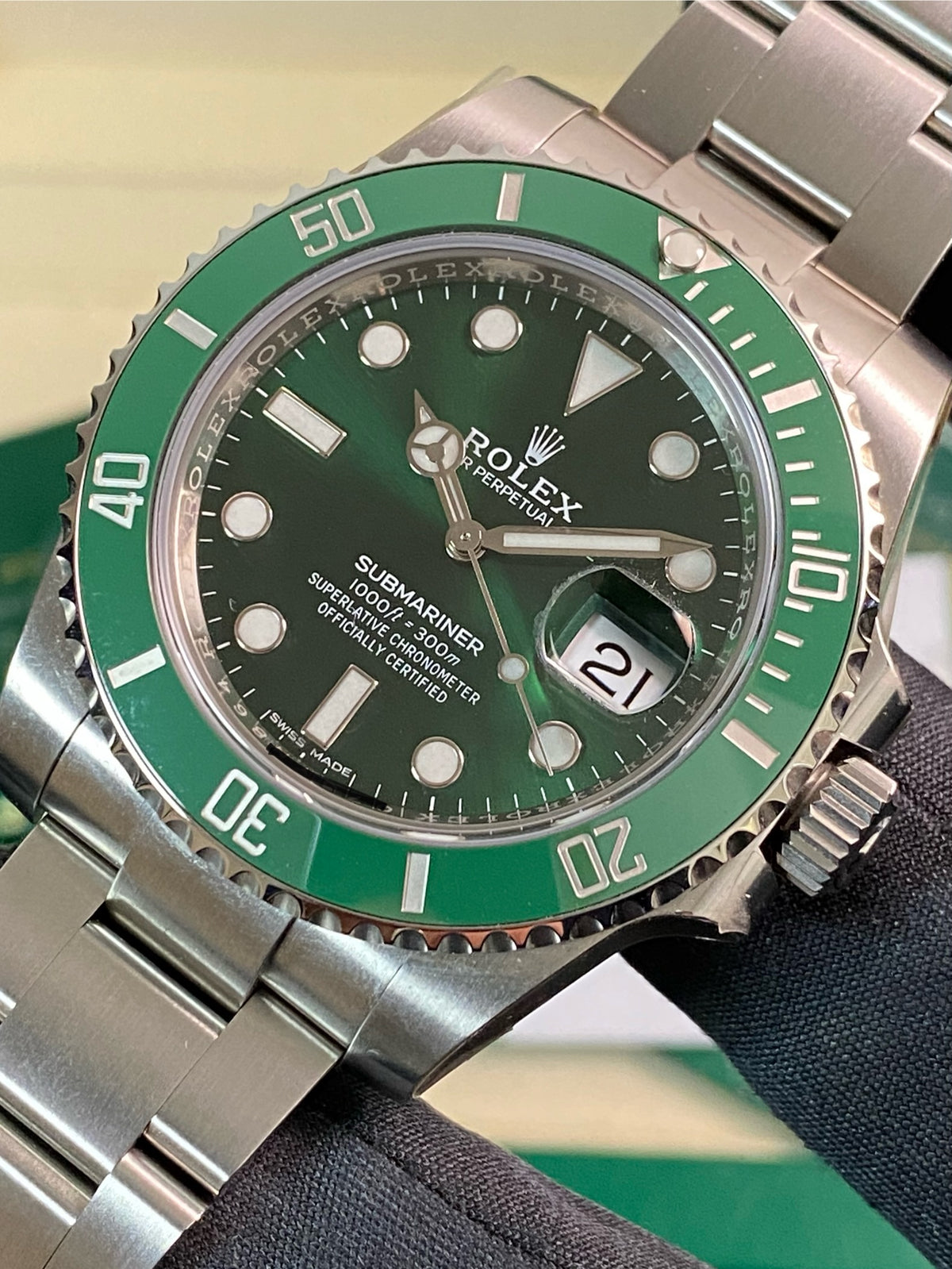 Rolex Steel Submariner Date - 2018 - "Hulk" - 116610LV *FULL STICKERS*