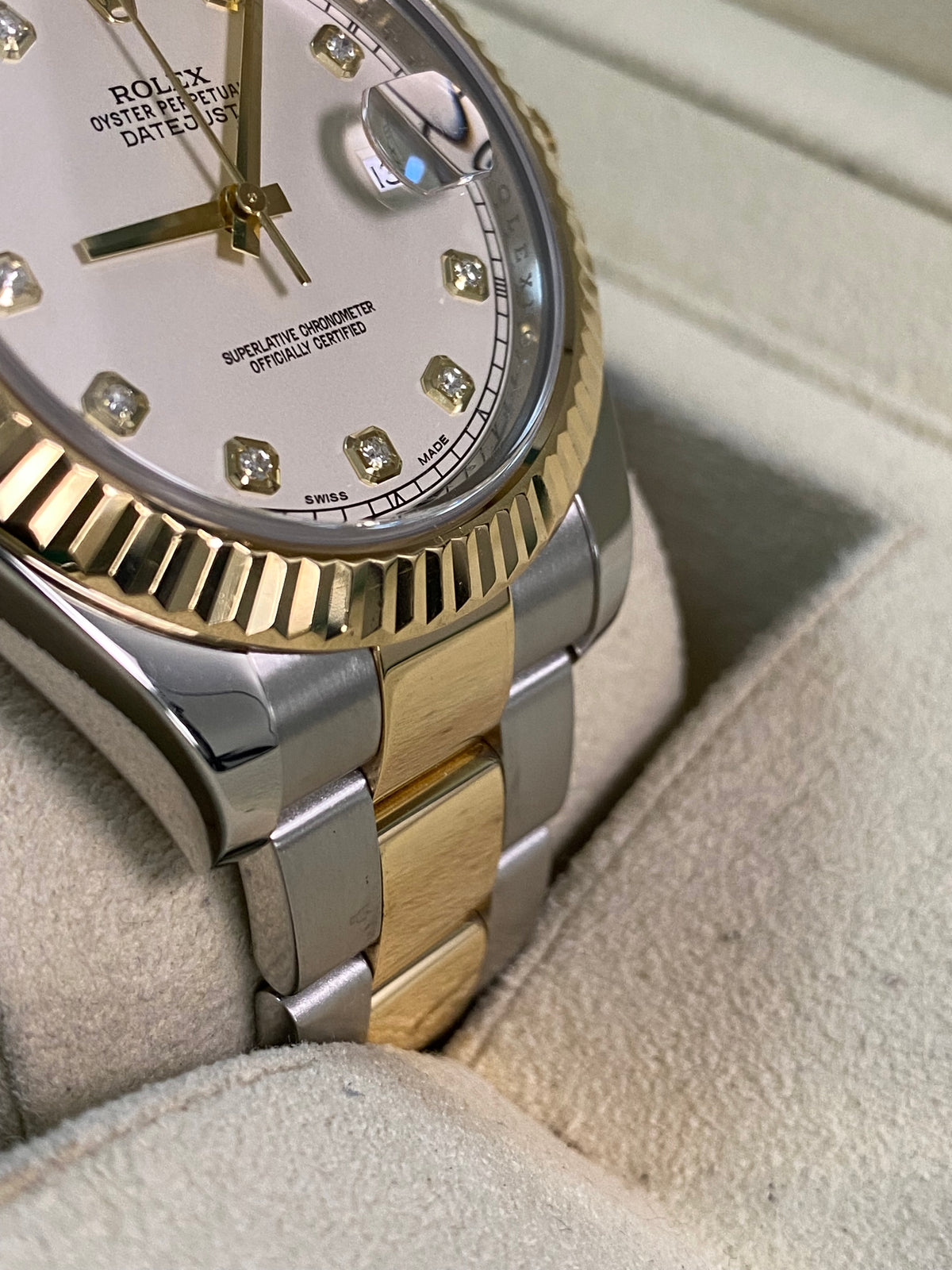 Rolex Steel & Yellow Rolesor Datejust II - Fluted Bezel - Ivory Diamond Dial - Oyster Bracelet - 116333