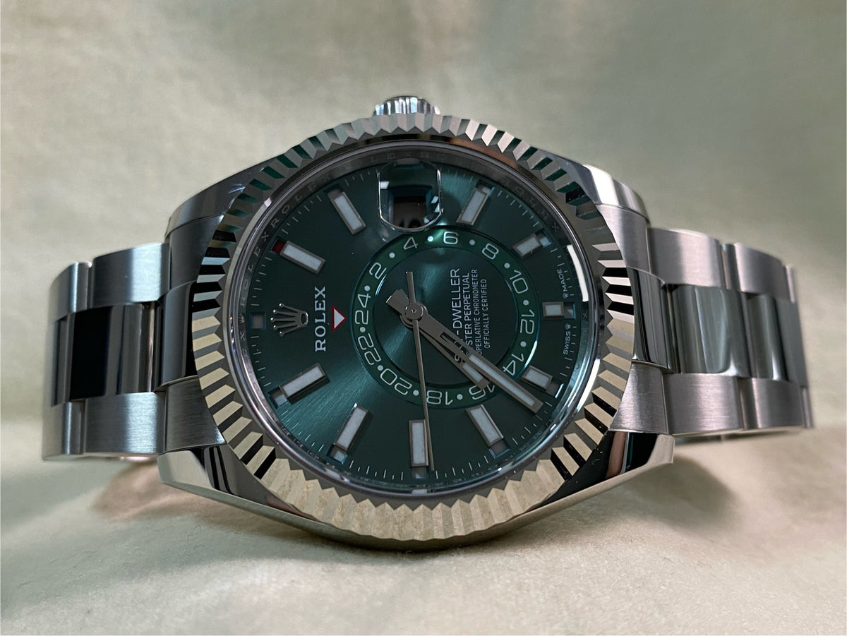 Rolex Steel Sky-Dweller - 2025 - Mint Green Dial - Oyster Bracelet - 336934 *FULL SET*