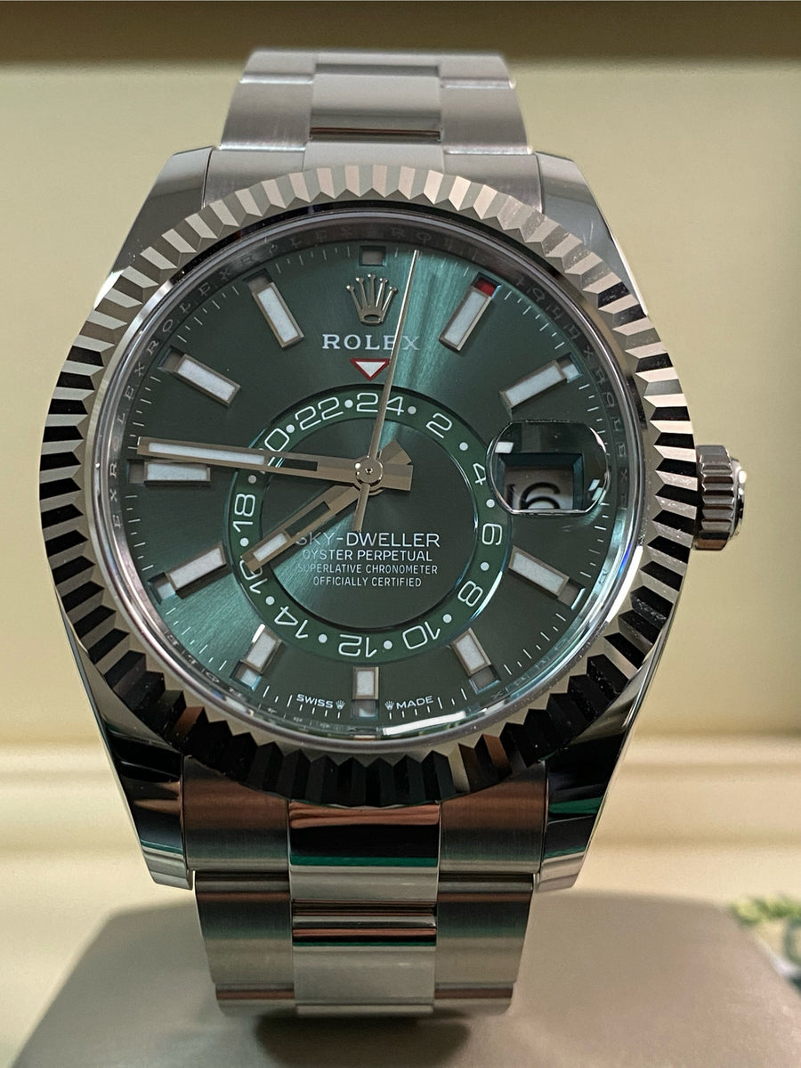 Rolex Steel Sky-Dweller - 2025 - Mint Green Dial - Oyster Bracelet - 336934 *FULL SET*