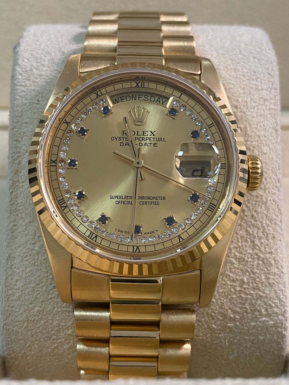 Rolex Yellow Gold Day-Date 36 - R serial - Fluted Bezel - Sapphire String Diamond Dial - President Bracelet - 18238LS