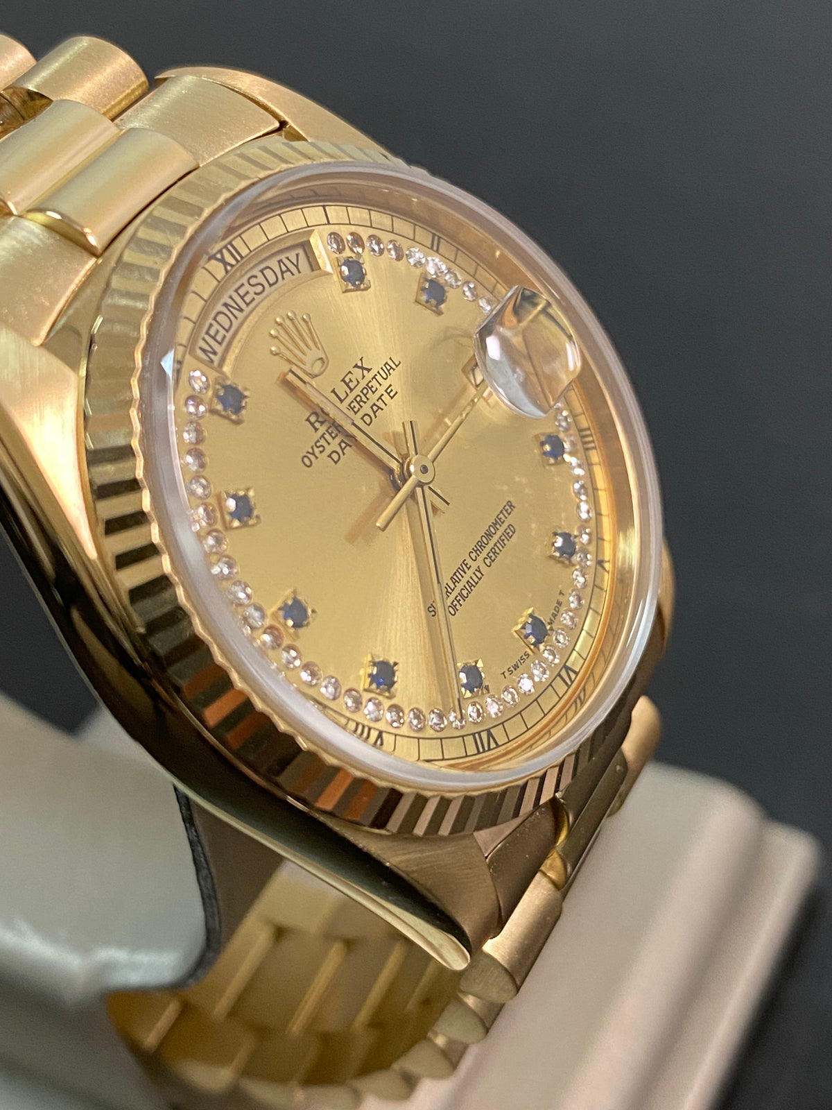 Rolex Yellow Gold Day-Date 36 - R serial - Fluted Bezel - Sapphire String Diamond Dial - President Bracelet - 18238LS