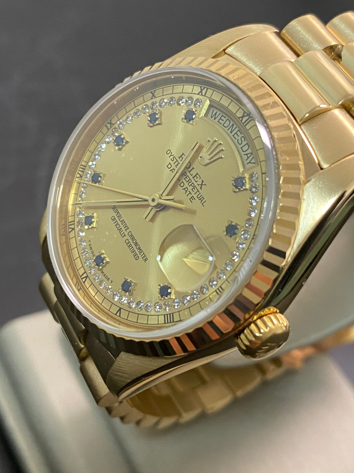 Rolex Yellow Gold Day-Date 36 - R serial - Fluted Bezel - Sapphire String Diamond Dial - President Bracelet - 18238LS