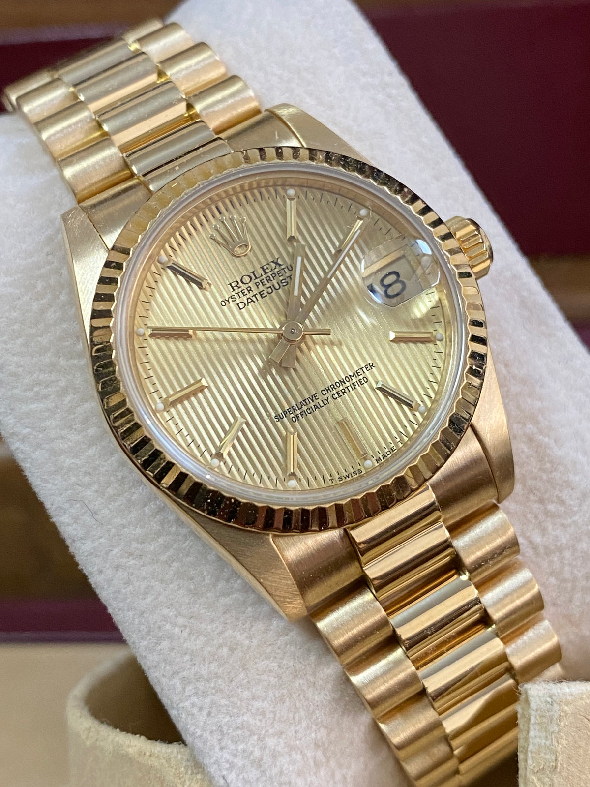 Rolex Yellow Gold Datejust 31 - L serial - Fluted Bezel - Tapestry Dial - President Bracelet - 68278