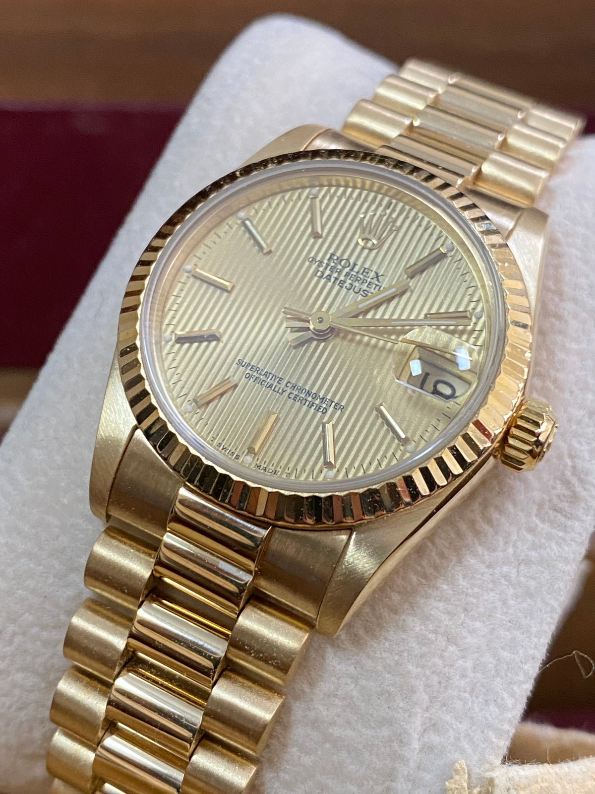 Rolex Yellow Gold Datejust 31 - L serial - Fluted Bezel - Tapestry Dial - President Bracelet - 68278