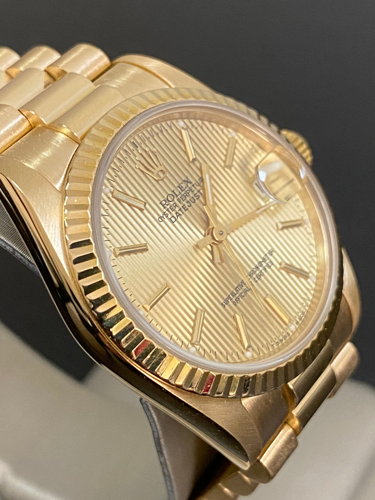 Rolex Yellow Gold Datejust 31 - L serial - Fluted Bezel - Tapestry Dial - President Bracelet - 68278