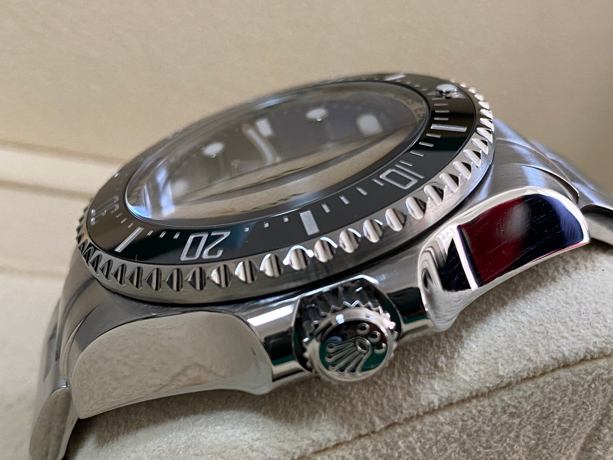 Rolex Sea-Dweller Deepsea 44 - 2016 - "James Cameron" Dial - 116660 *FULL SET*