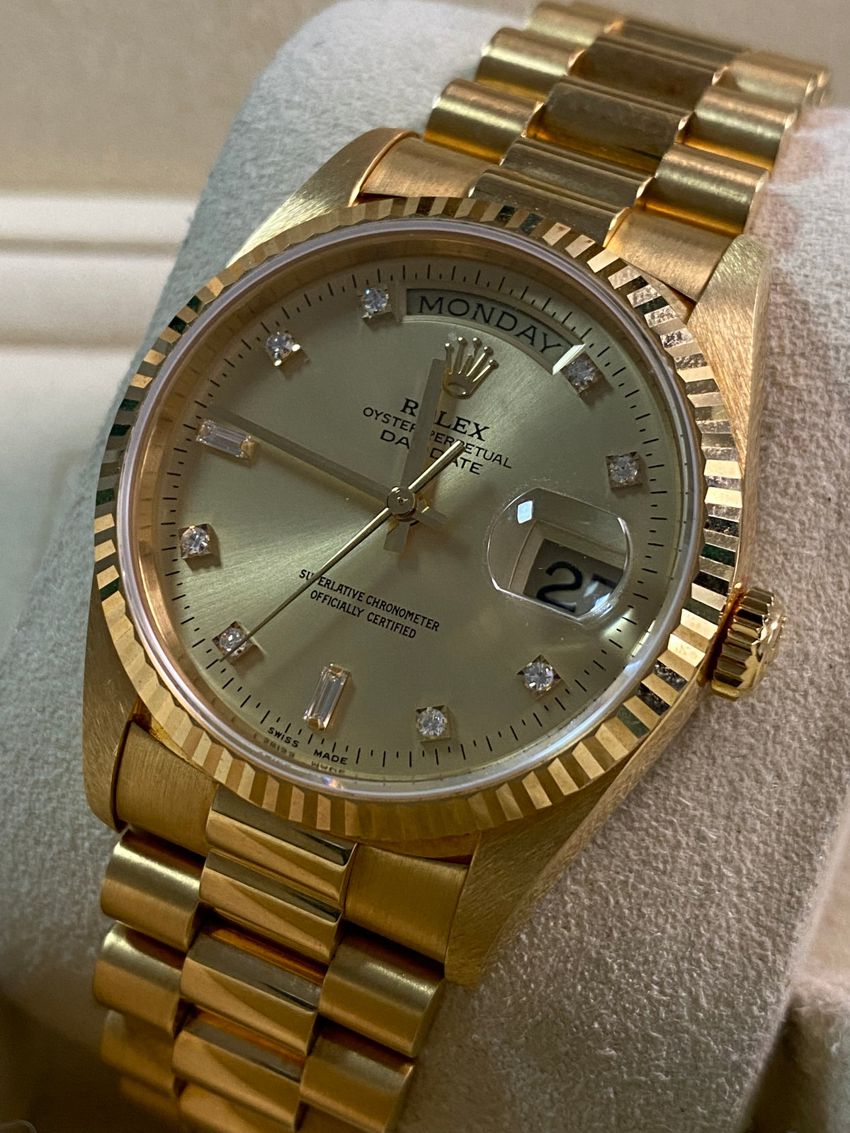 Rolex Yellow Gold Day-Date 36 - T serial - Fluted Bezel - Champagne Diamond Dial - President Bracelet - 18238 *UNPOLISHED*