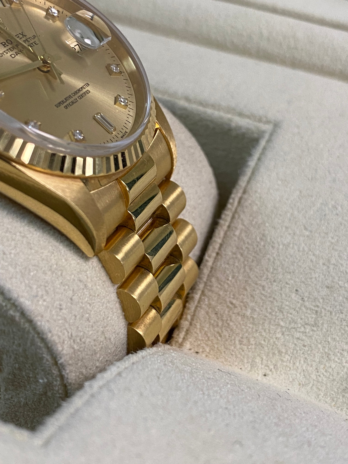 Rolex Yellow Gold Day-Date 36 - T serial - Fluted Bezel - Champagne Diamond Dial - President Bracelet - 18238 *UNPOLISHED*