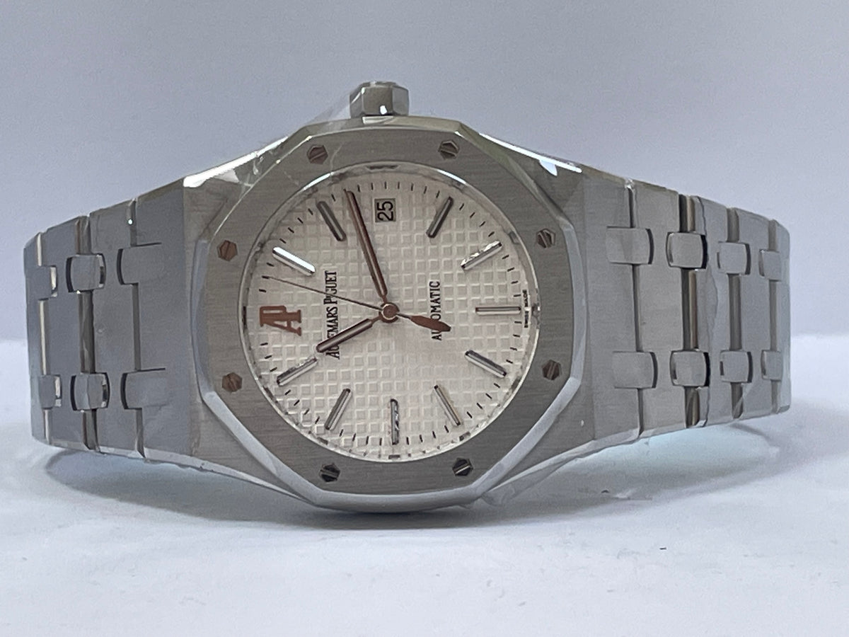 Audemars Piguet Royal Oak- 39mm - Self Winding - White Dial - 15300ST.00.1220ST.01