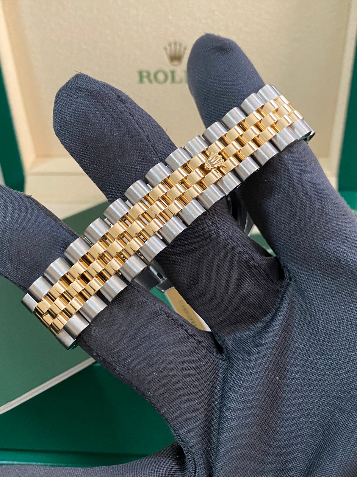 Rolex Steel and Yellow Gold Datejust 36 - G serial - Fluted Bezel - Black Index Dial - Jubilee Bracelet - 116233 *OPEN CARD*