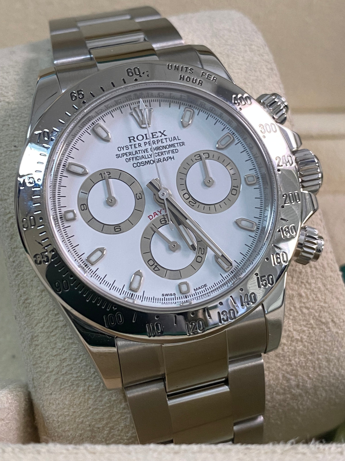 Rolex Steel Cosmograph Daytona - 2016 - White Dial - 116520 *FULL SET*