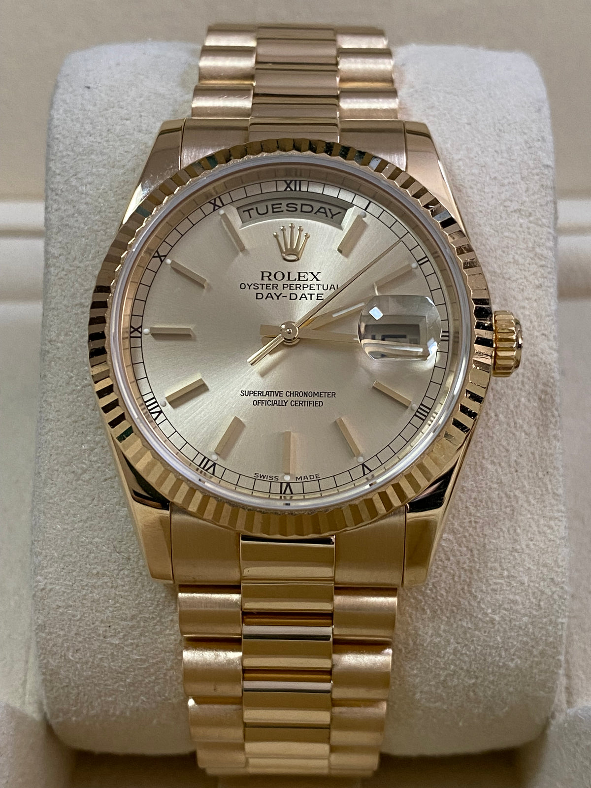 Rolex Yellow Gold Day-Date 36 - K serial - Fluted Bezel - Champagne Index Dial - President Bracelet - 118238