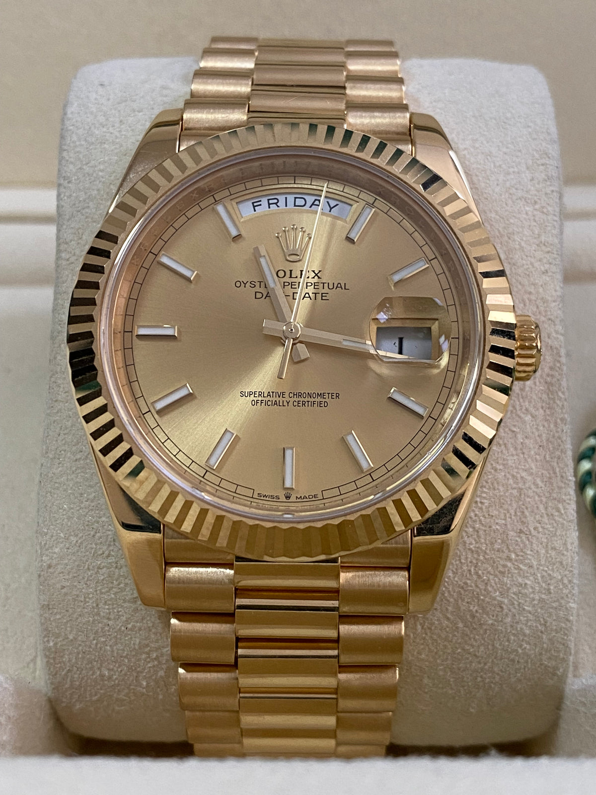 Rolex Yellow Gold Day-Date 40 - 2018 - Fluted Bezel - Champagne Index Dial - President Bracelet - 228238 *COMPLETE SET*