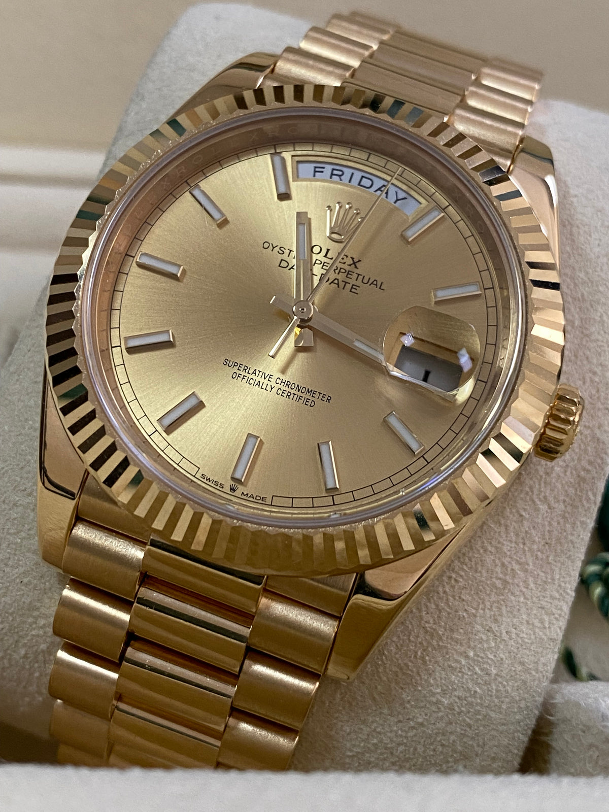 Rolex Yellow Gold Day-Date 40 - 2018 - Fluted Bezel - Champagne Index Dial - President Bracelet - 228238 *COMPLETE SET*