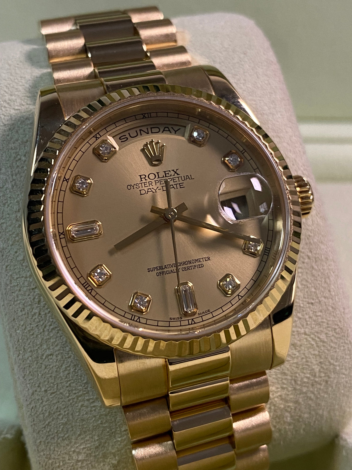 Rolex Yellow Gold Day-Date 36 - P serial - Fluted Bezel - Champagne Diamond Dial - President Bracelet - 118238 *FULL SET*