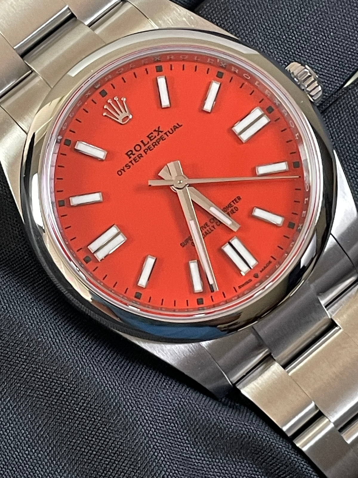 Rolex Oyster Perpetual 41 - 2021 - Domed Bezel - Coral Red Dial - Oyster Bracelet - 124300 Discontinued Model