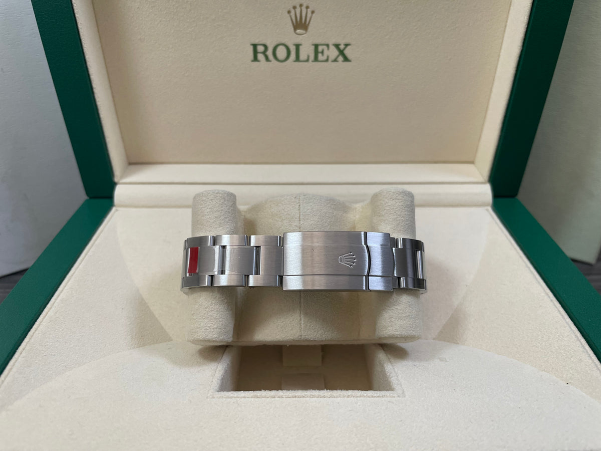 Rolex Oyster Perpetual 41 - 2021 - Domed Bezel - Coral Red Dial - Oyster Bracelet - 124300 Discontinued Model