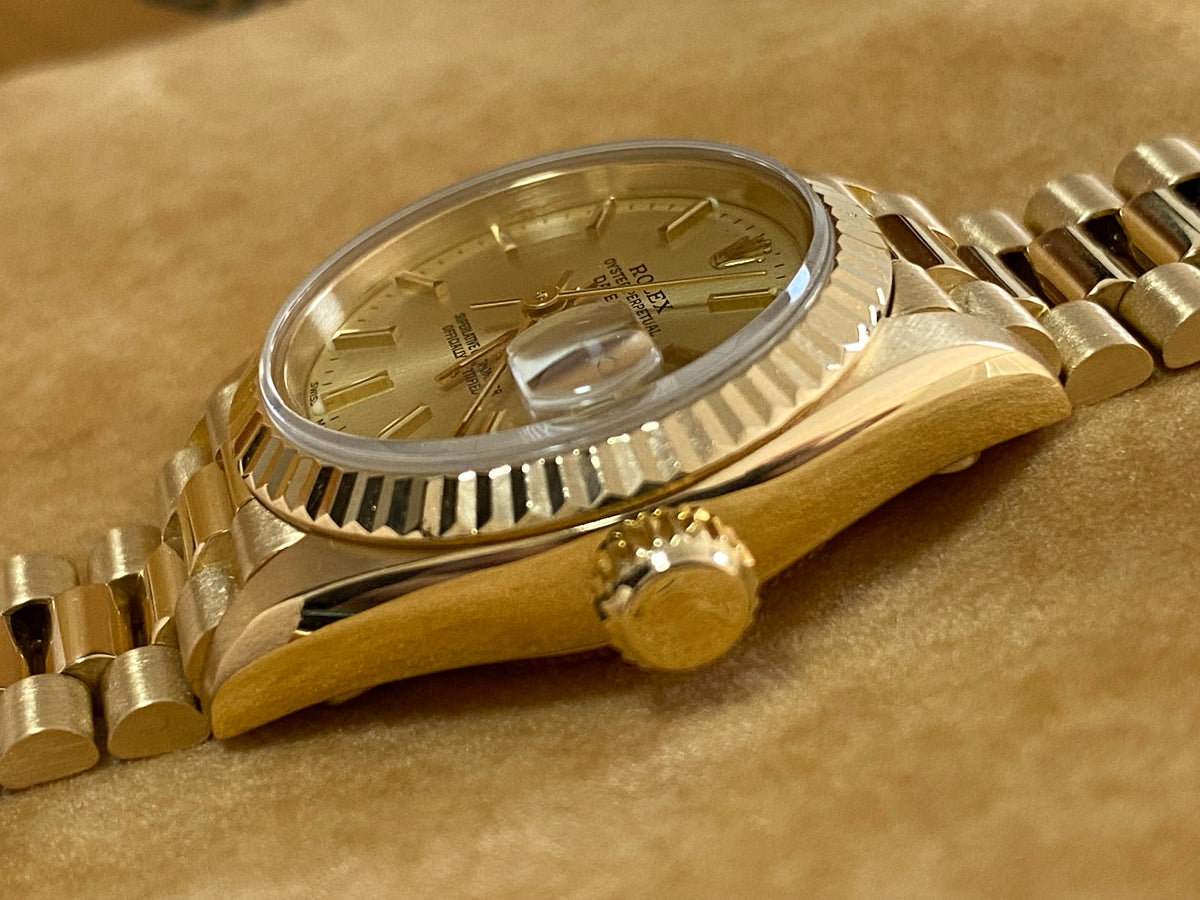 Rolex Yellow Gold Lady-Datejust - E serial - Fluted Bezel - Champagne Index Dial - President Bracelet - 69178