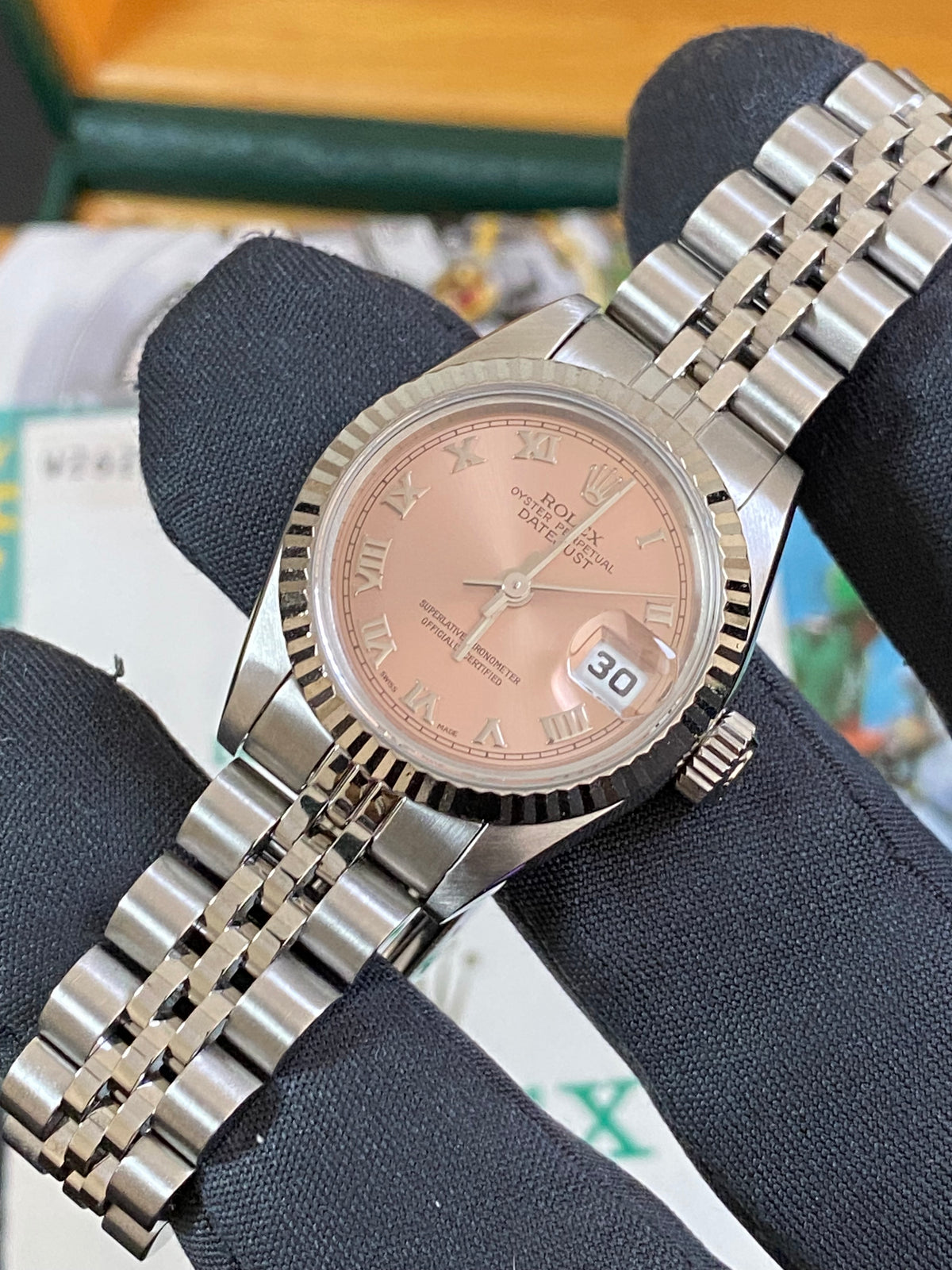 Rolex Steel Lady-Datejust - W serial- Fluted Bezel - Pink Roman Dial - Jubilee Bracelet - 69174 *COMPLETE SET*