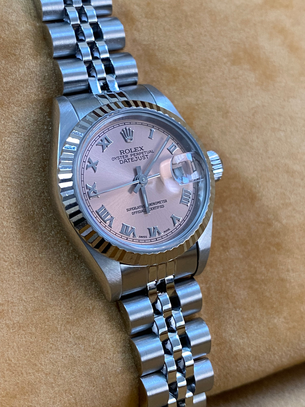 Rolex Steel Lady-Datejust - W serial- Fluted Bezel - Pink Roman Dial - Jubilee Bracelet - 69174 *COMPLETE SET*