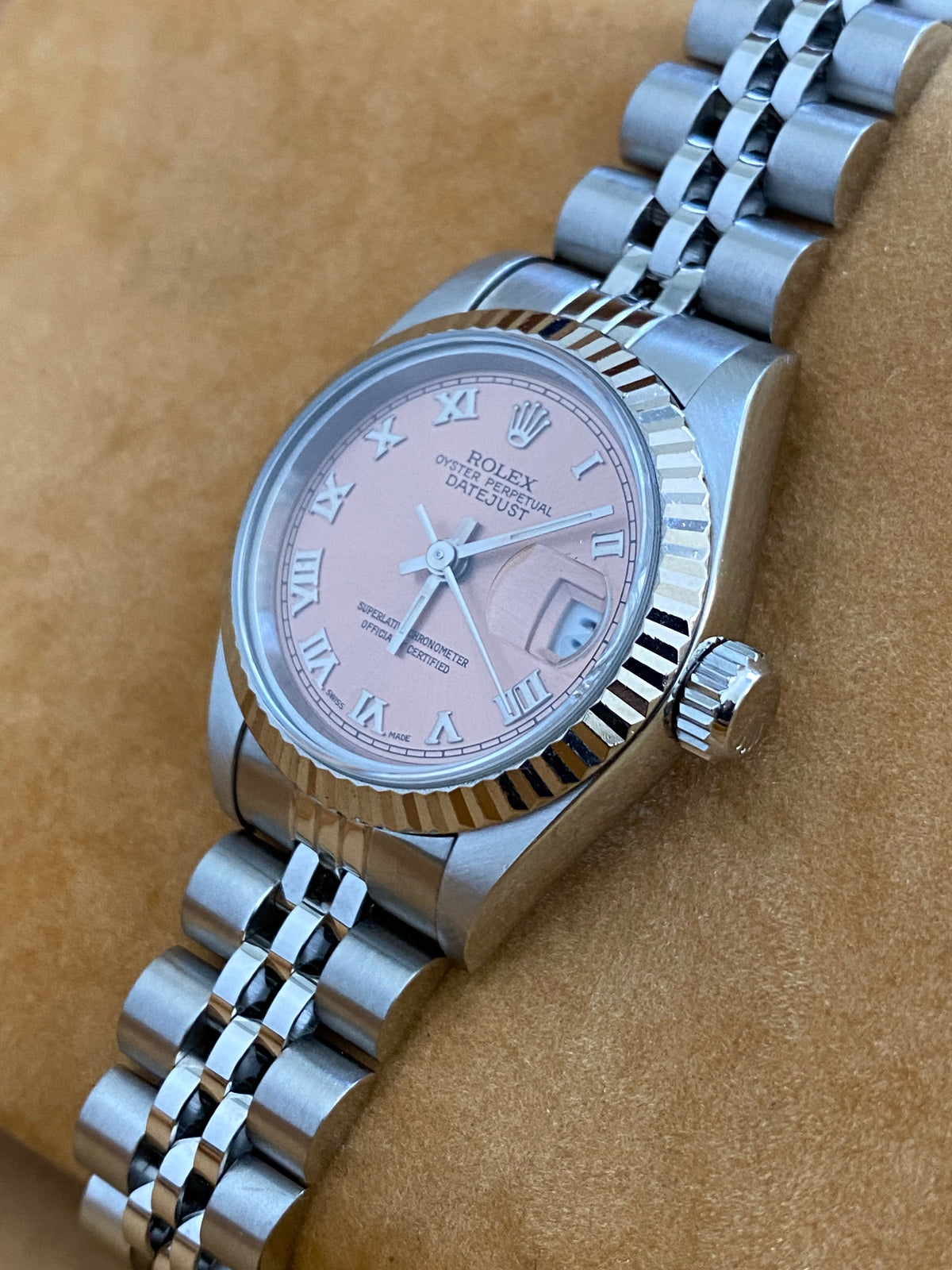 Rolex Steel Lady-Datejust - W serial- Fluted Bezel - Pink Roman Dial - Jubilee Bracelet - 69174 *COMPLETE SET*