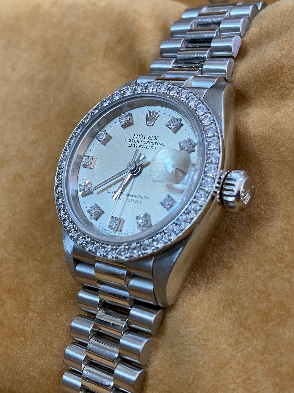 Rolex Platinum Lady-Datejust 26 - L serial - Diamond Bezel - Silver Diamond Dial - President Bracelet - 69136