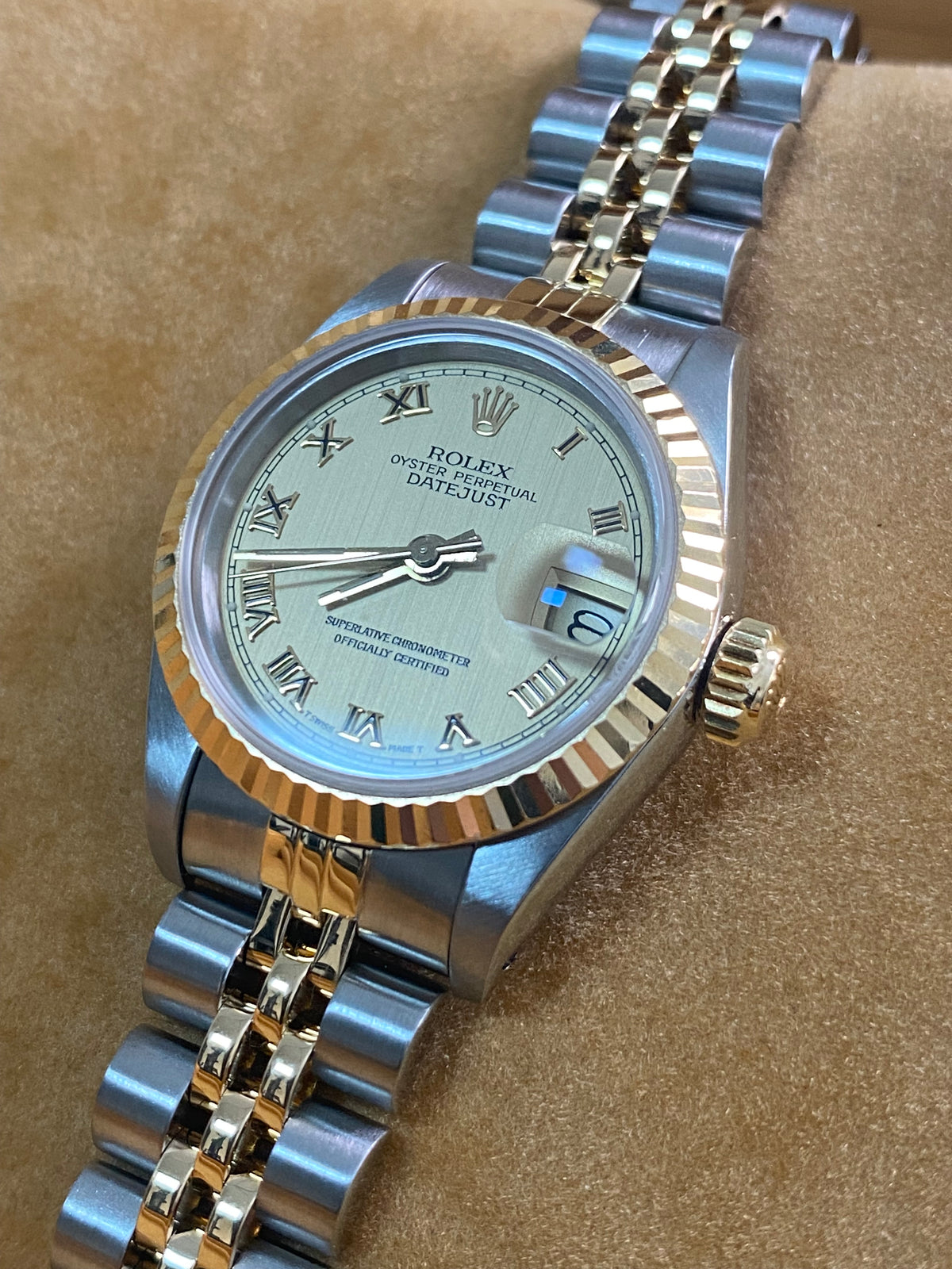 Rolex Steel and Yellow Gold Lady-Datejust - 1983 - Fluted Bezel - Champagne Roman Dial - Jubilee Bracelet - 69173