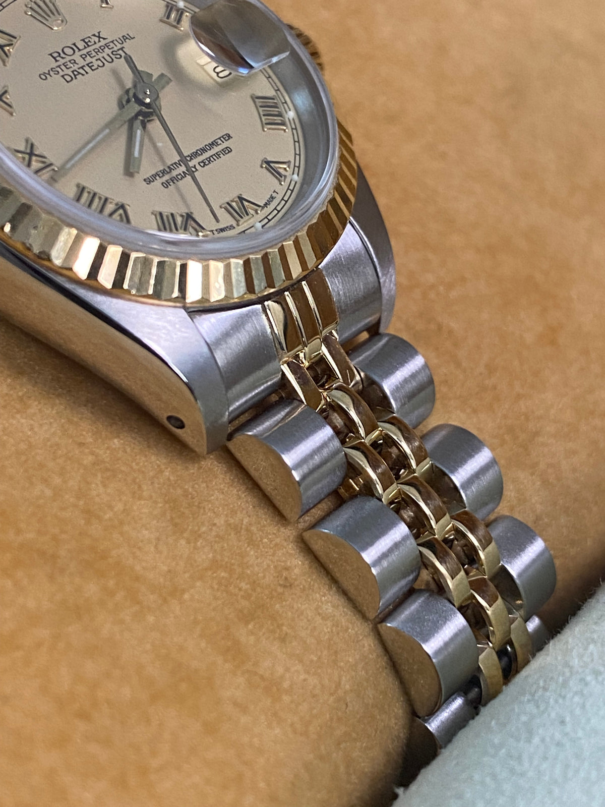 Rolex Steel and Yellow Gold Lady-Datejust - 1983 - Fluted Bezel - Champagne Roman Dial - Jubilee Bracelet - 69173