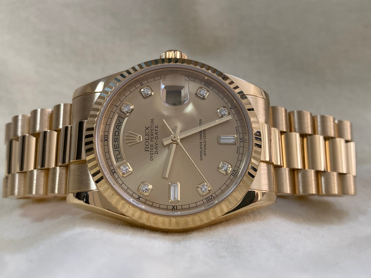 Rolex Yellow Gold Day-Date 36 - Z serial - Fluted Bezel - Champagne Diamond Dial - President Bracelet - 118238 *FULL SET*