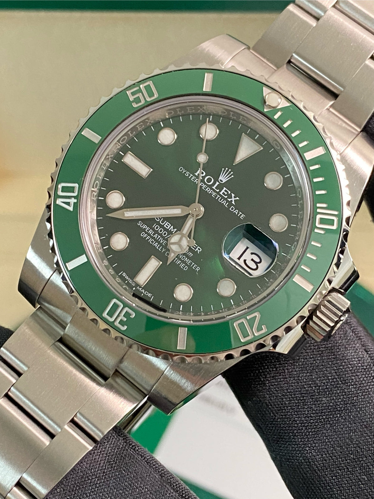 Rolex Steel Submariner Date - 2017 - "Hulk" - 116610LV *FULL SET*