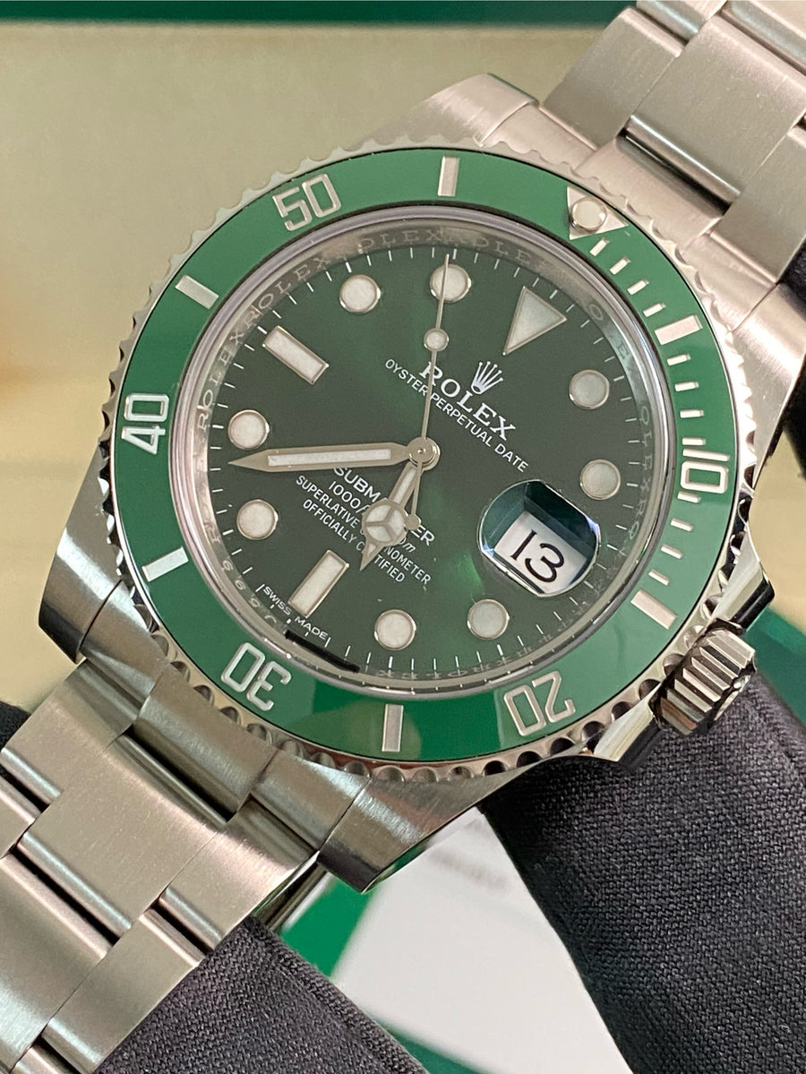 Rolex Steel Submariner Date - 2017 - "Hulk" - 116610LV *FULL SET*