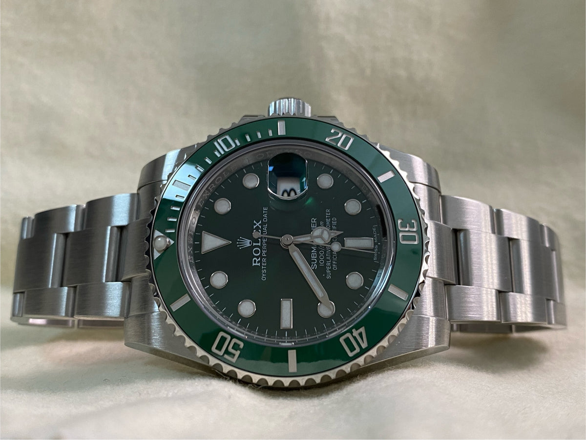 Rolex Steel Submariner Date - 2017 - "Hulk" - 116610LV *FULL SET*