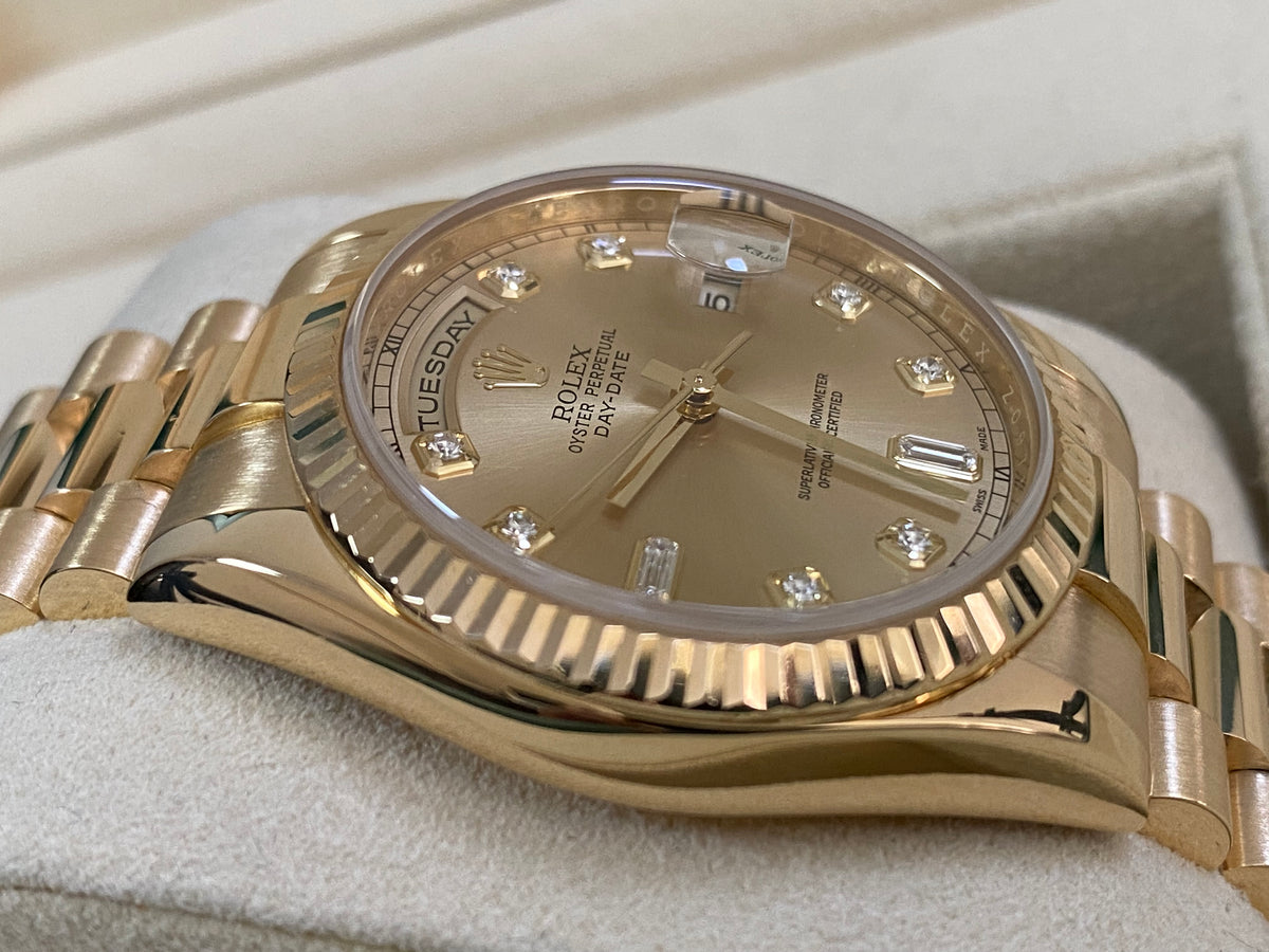 Rolex Yellow Gold Day-Date 36 - Z serial - Fluted Bezel - Champagne Diamond Dial - President Bracelet - 118238 *FULL SET*