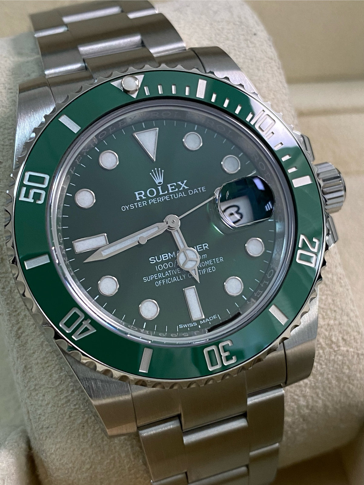 Rolex Steel Submariner Date - 2017 - "Hulk" - 116610LV *FULL SET*