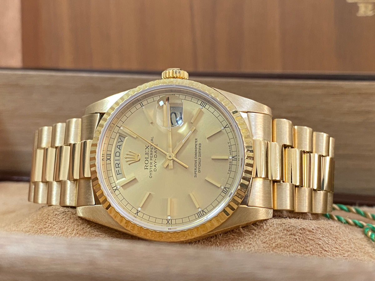 Rolex Yellow Gold Day-Date 36 - R serial - Fluted Bezel - Champagne Index Dial - Double Quickset - President Bracelet - 18238