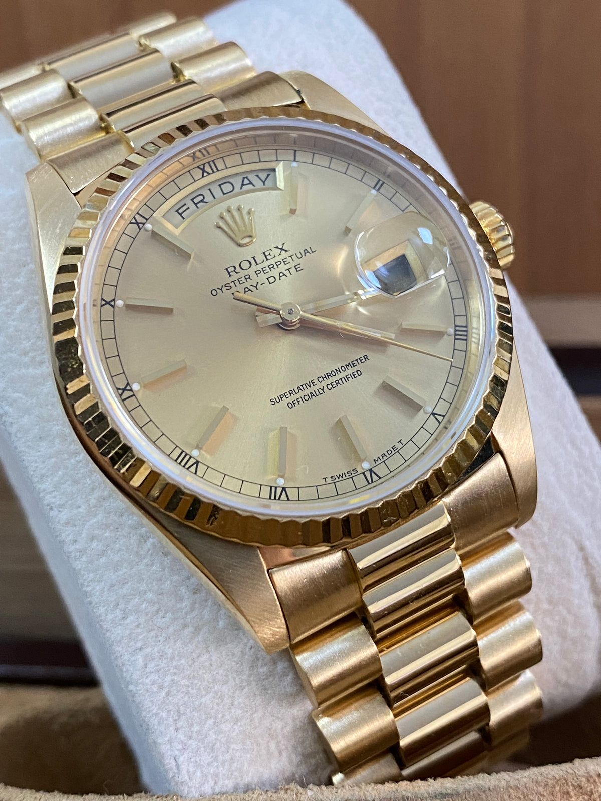 Rolex Yellow Gold Day-Date 36 - R serial - Fluted Bezel - Champagne Index Dial - Double Quickset - President Bracelet - 18238