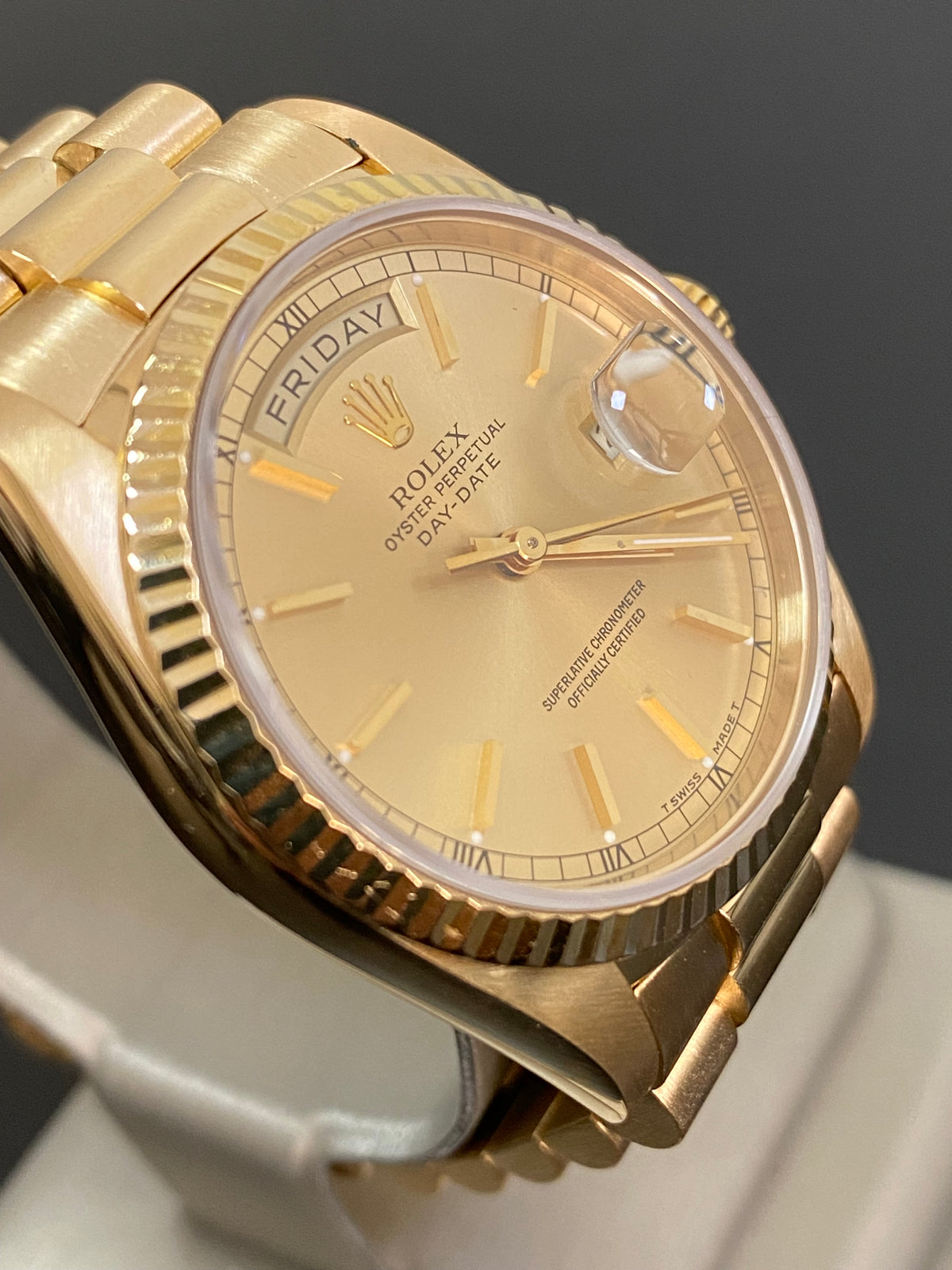 Rolex Yellow Gold Day-Date 36 - R serial - Fluted Bezel - Champagne Index Dial - Double Quickset - President Bracelet - 18238