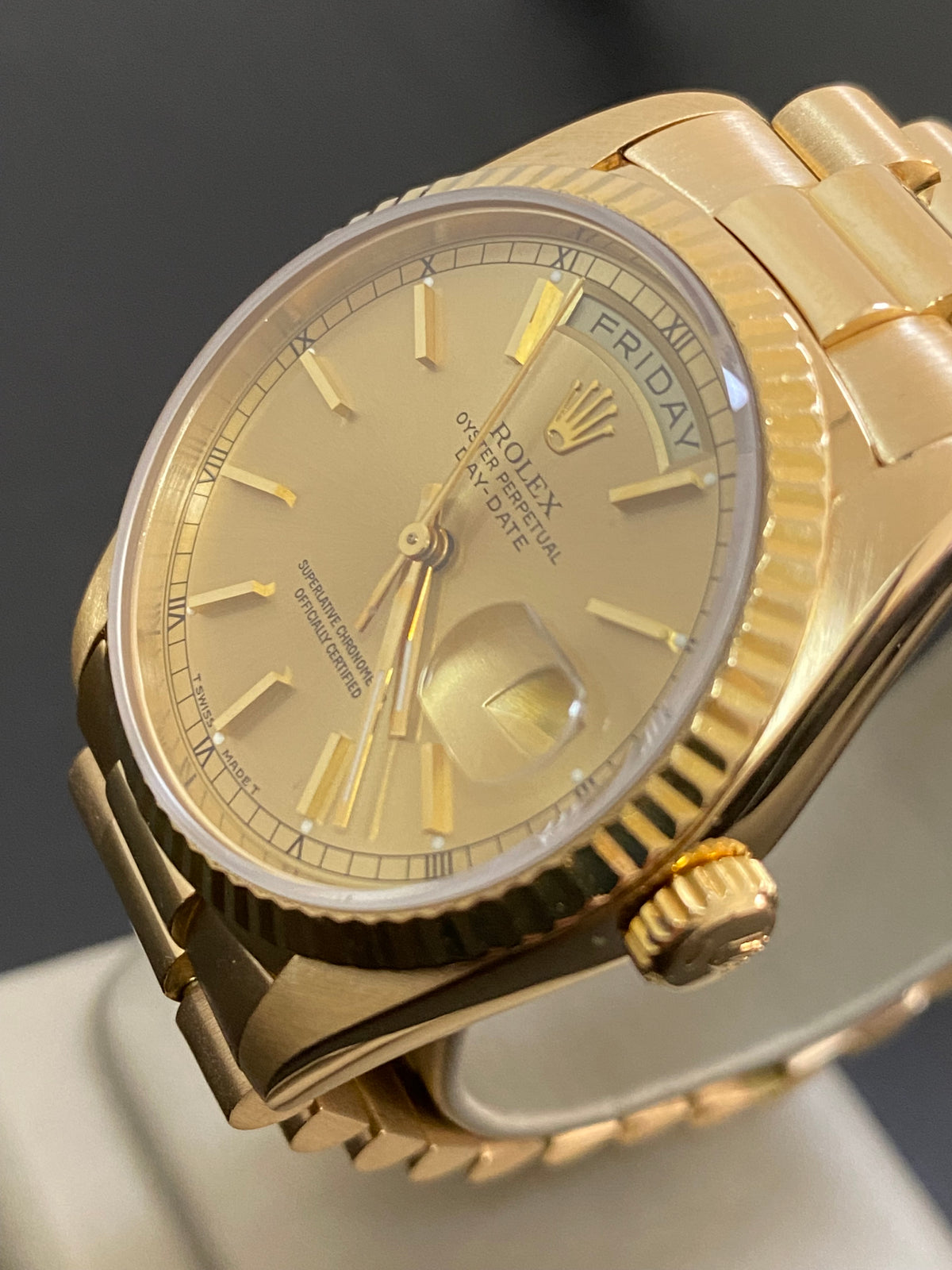 Rolex Yellow Gold Day-Date 36 - R serial - Fluted Bezel - Champagne Index Dial - Double Quickset - President Bracelet - 18238