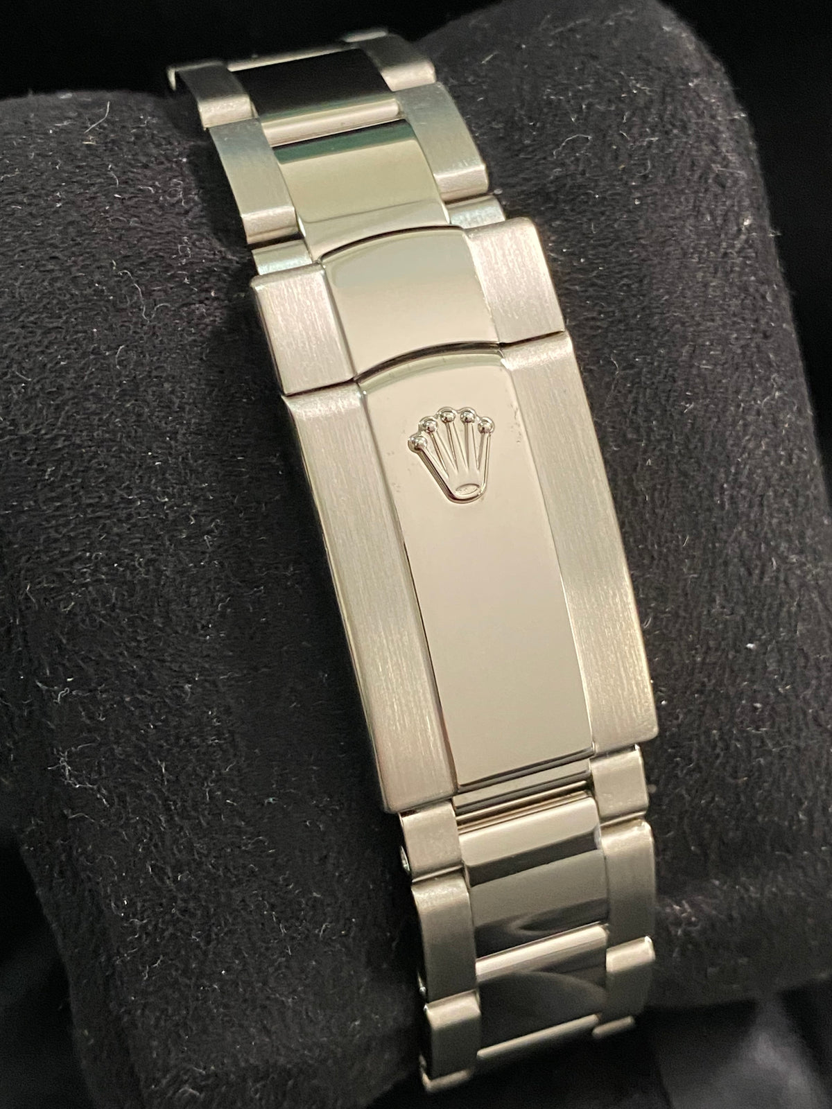 Rolex White Gold Sky-Dweller - 2018 - Black Dial - Oyster Bracelet - 326939 *FULL SET*