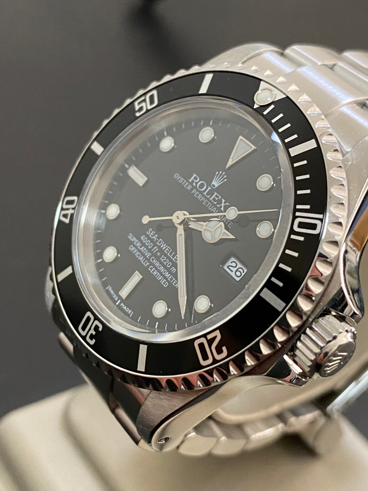 Rolex Steel Sea-Dweller 4000 - A serial - Pre-Ceramic Bezel - Black Dial - Oyster Bracelet 16600