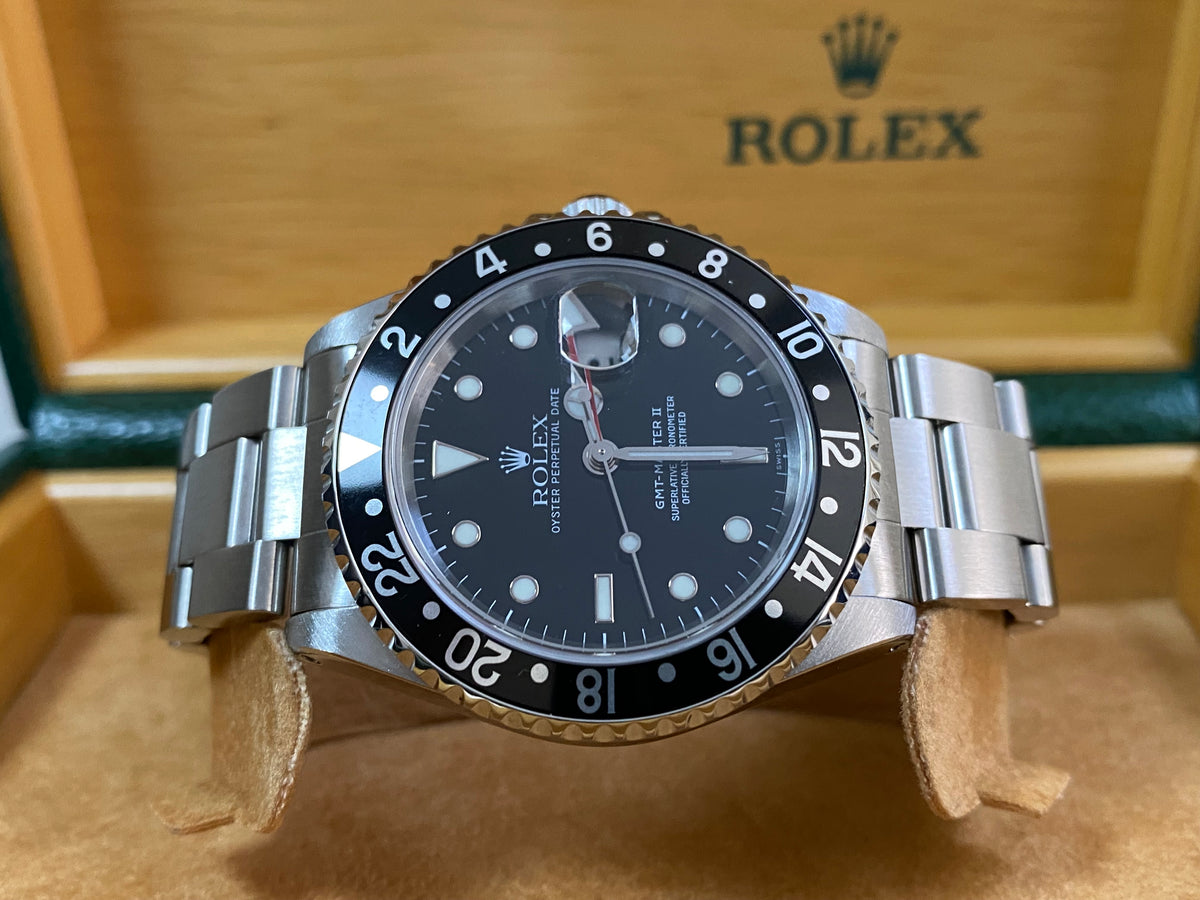 Rolex Steel GMT-Master II -  U Serial - Black Bezel - Black Dial with Red Arrow - Oyster Bracelet - 16710 *COMPLETE SET*